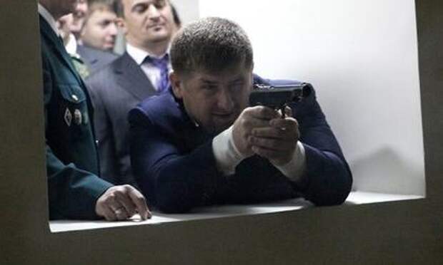 Кадыров спустя 11 месяцев блокировки в соцсетях посвятил пост пистолету