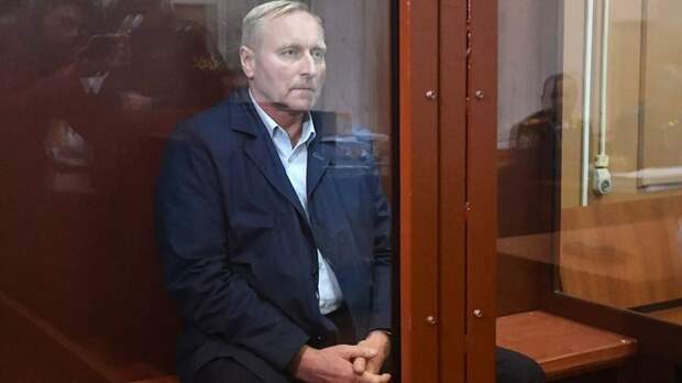 Суд отправил под арест генерал-майора МВД России Мельникова
