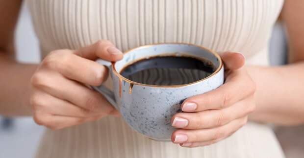 Врач назвал идеальное время для первой чашки кофе