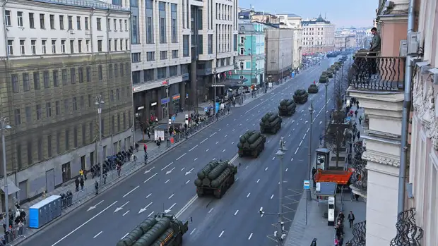 Танки в городе: первая репетиция парада Победы в Москве