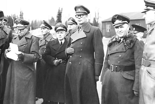 Из героев - в предатели. Власовцы