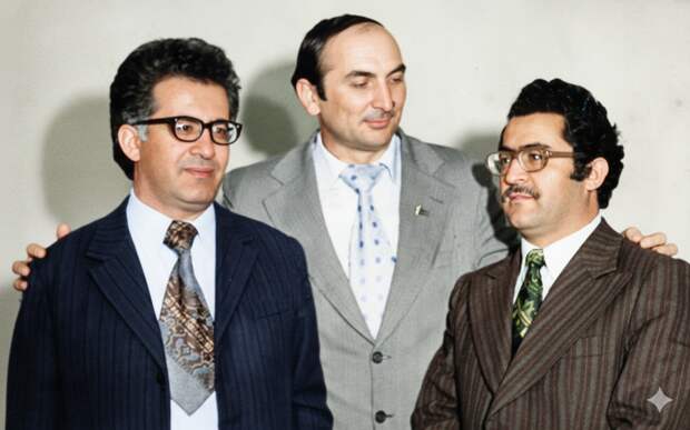 Сегодня адыгейскому композитору, певцу, педагогу Вячеславу Магомедовичу Анзарокову исполнилось бы 84 года.