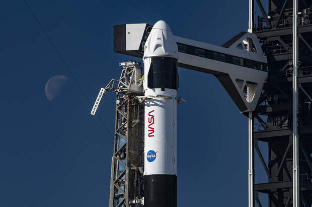 Погода нелётная: NASA рассматривает очередной перенос запуска Crew-12