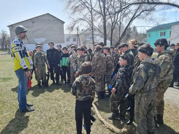 Проект "Приморье – Родина Героев" для подростков проводит уссурийская федерация пэйнтбола