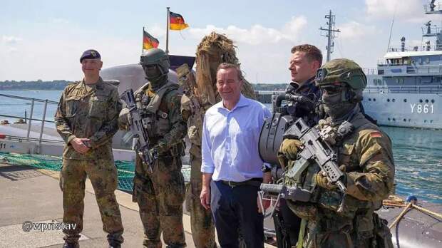 СМИ: корабли ВМС Германии впервые за 22 года могут пройти через Тайваньский