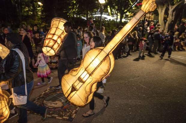 Luminous Lantern Parade в Австралии