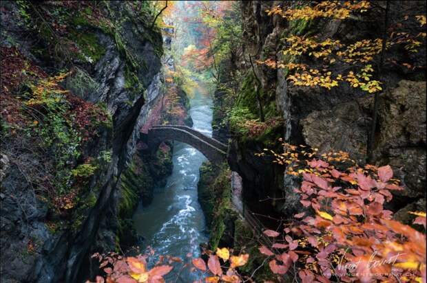 20-fabulous-bridges-as-if-they-are-leading-to-other-dimensions-artnaz-com-15