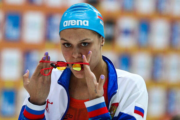 В МОК отреагировали на допуск российских пловцов с флагом и гимном России