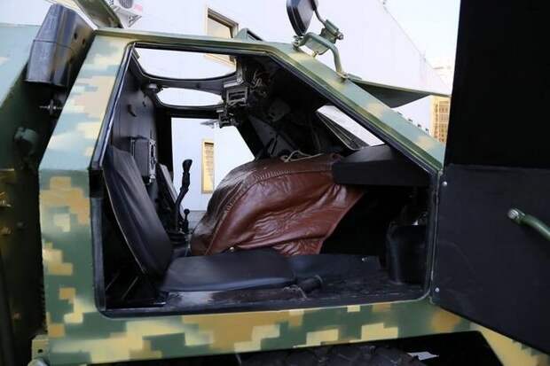 Парад уродов: шик, блеск и красота украинской военной техники