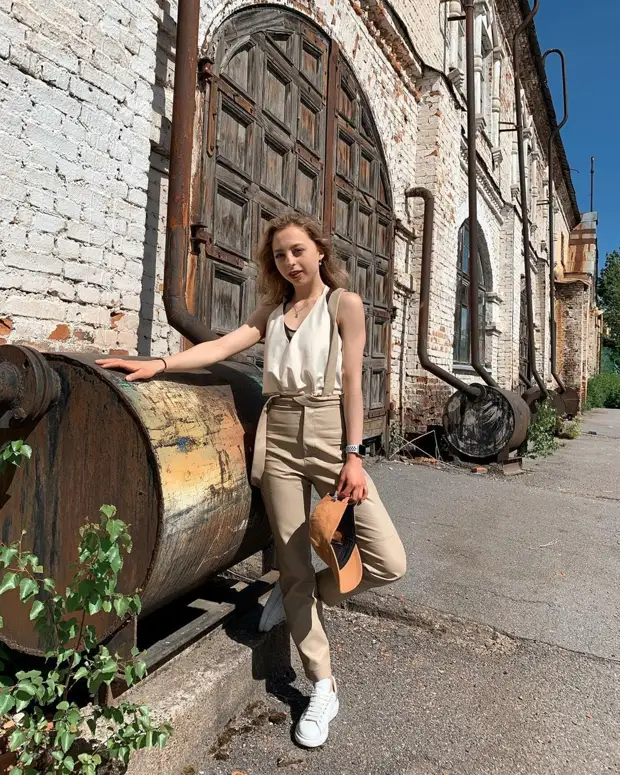 Алина Загитова показала фото без макияжа