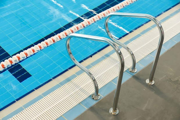 Врач Уланкина: риск заразиться оспой обезьян в бассейне минимален