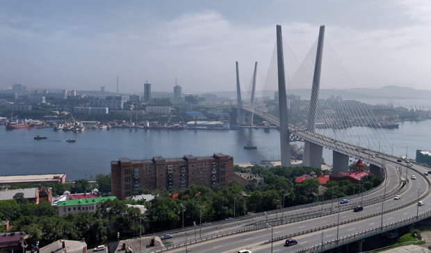 Картина дня в Приморье: гибель на катере, закрытие предприятий и резкое похолодание