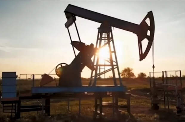 Трюк с санкциями: зачем США разрешили продаввть иранскую нефть