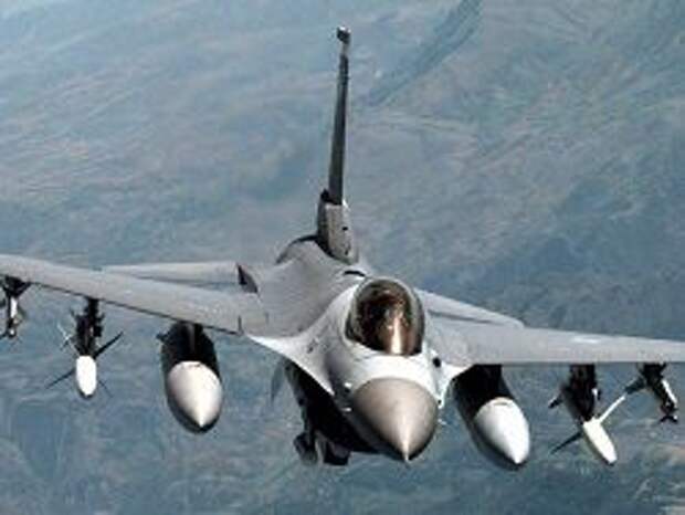 "F-16 не остановят российские самолеты"