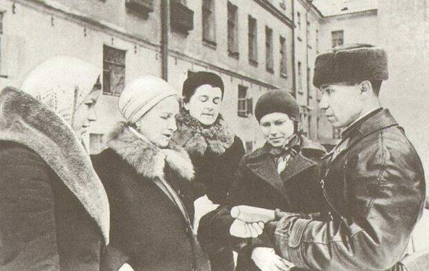 Паразиты в блокадном Ленинграде награбили многие миллионы