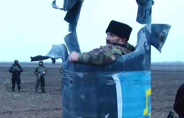 Взорванная на Херсонщине опора ЛЭП, ведущей в Крым (2015 год)