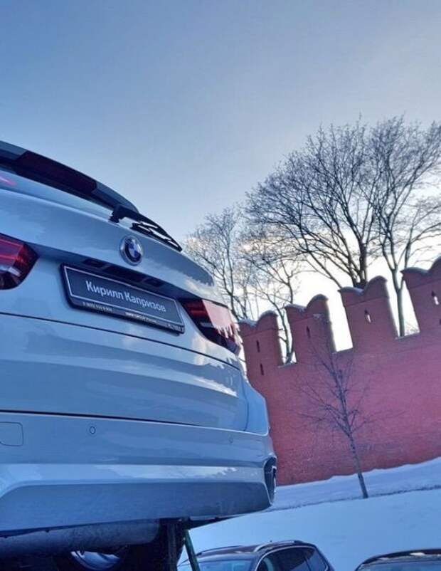 140 BMW на Красной площади ожидают российских медалистов Олимпиады-2018
