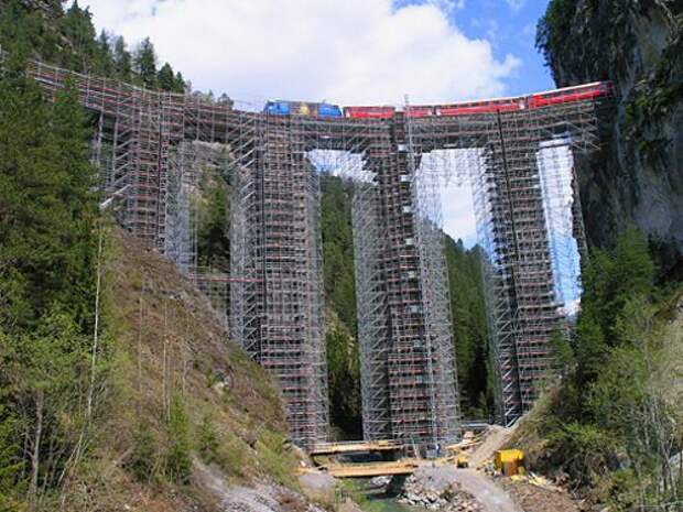 Самые экстримальные строительные леса