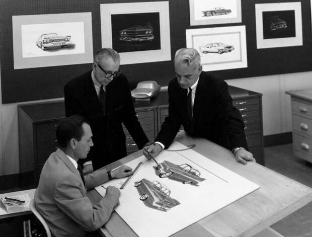 Вирджил Экснер (на снимке справа) за работой Dodge 1962, dodge, dodge dart, авто, автодизайн, автомобили, американсик автомооибили, дизайн