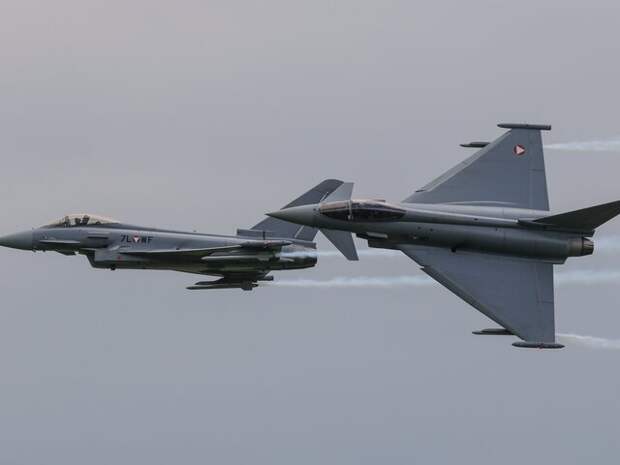 Польша подняла в воздух военные самолеты на фоне якобы активности РФ на Украине