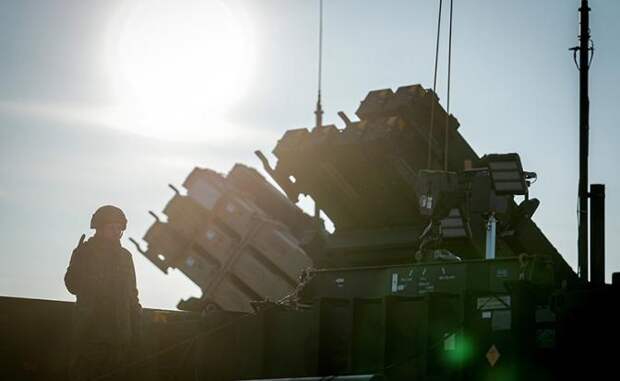 Politico предупредила Зеленского: Ракет для Patriot не ждите, Иран атакует, базы защищать нечем