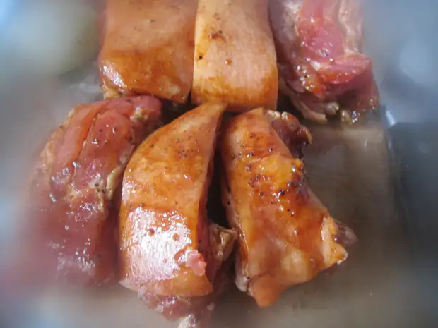 Как замариновать мясо свинины для копчения. Маринад для копчения свинины. коптильня свиные ребра. ребрышки горячего копчения. для копчения ребер маринад.