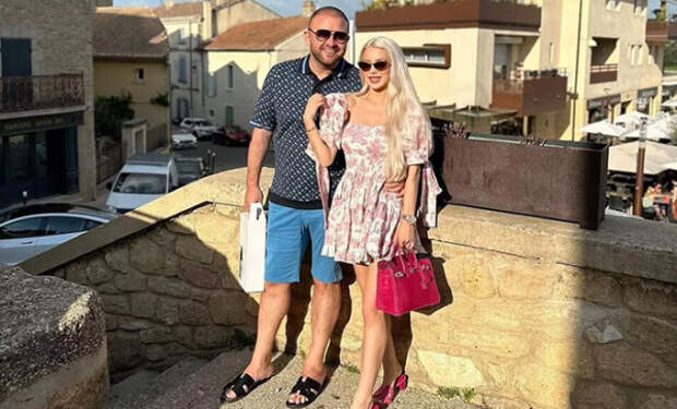 4 4