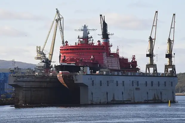 Выпилить суда изо льда: для чего ямальские рыбаки взялись за лопаты