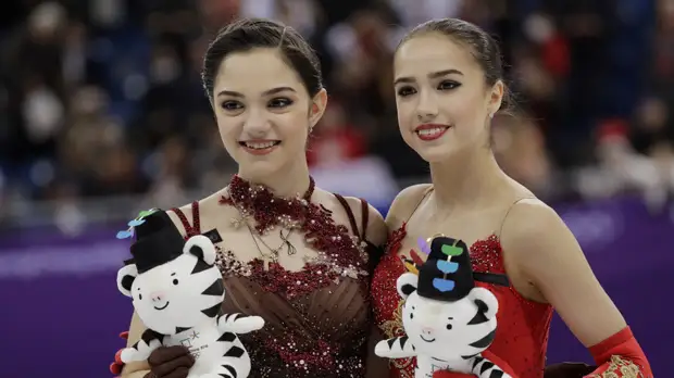 Железняков призвал болельщиков не разжигать информационную войну против фигуристок