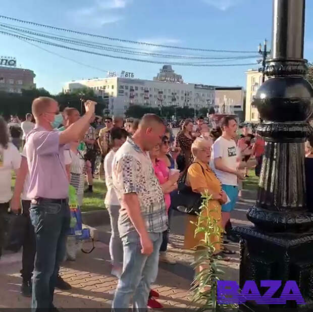 Жители Хабаровска встретили Михаила Дегтярева митингом(2020)|Фото: Telegram/Baza