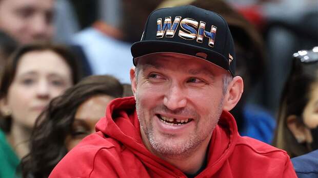 Овечкин орал от боли: ему наложили сразу 14 швов, а обидчика даже не наказали! Как Ови потерял первый зуб в карьере