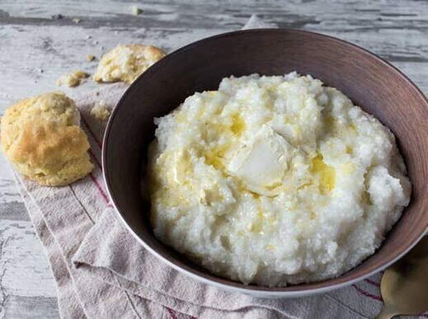 Мамалыга с ячменными сконами Мамалыга с ячменными сконами