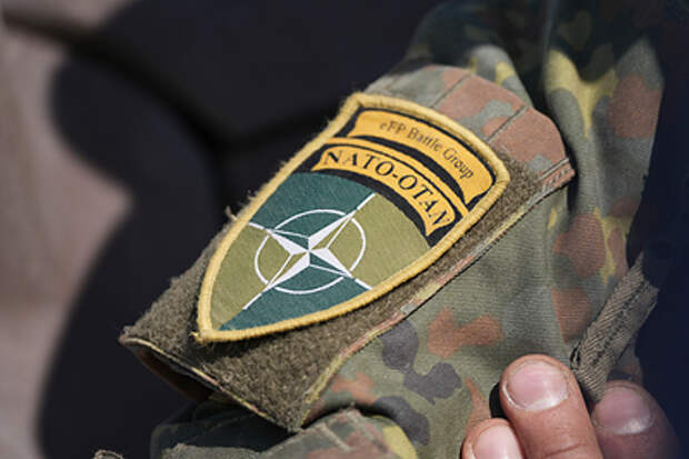 Русские наказали офицеров НАТО за Севастополь: особые ракеты разнесли военный аэродром