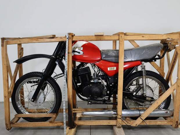Мотоцикл «Минск» простоял в заводской упаковке четверть века. Теперь его выставили на продажу