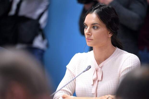 Ганеева назвала причину отъезда Исинбаевой в Испанию