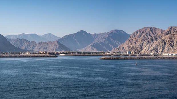 Первый иностранный танкер прошел Ормузский пролив после блокады США