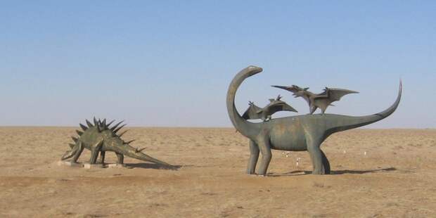 KissingDinosaurs12 KissingDinosaurs12 Целующиеся динозавры Эрэн Хото в Китае