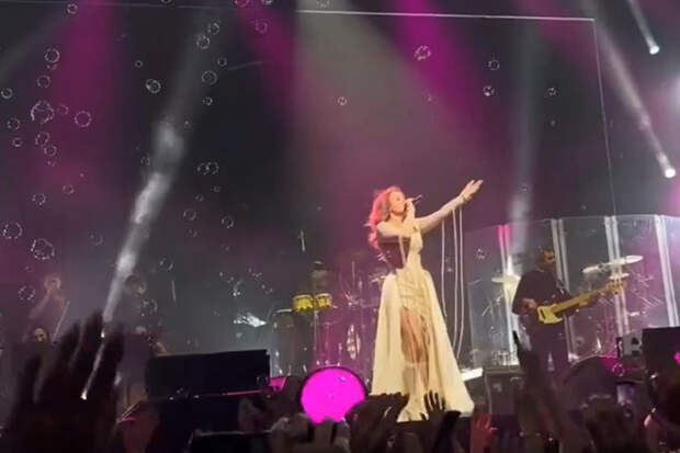 Новосибирцы спели хором с МакSим шлягер «Знаешь ли ты»