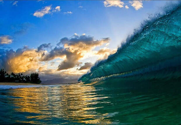 wave08 Самые красивые гавайские волны от Кларка Литтла