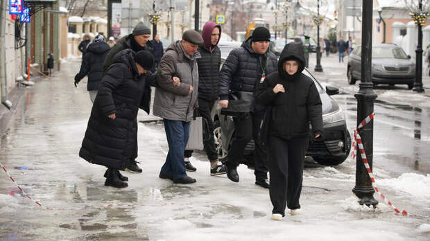 Москвичей предупредили о сильном гололеде