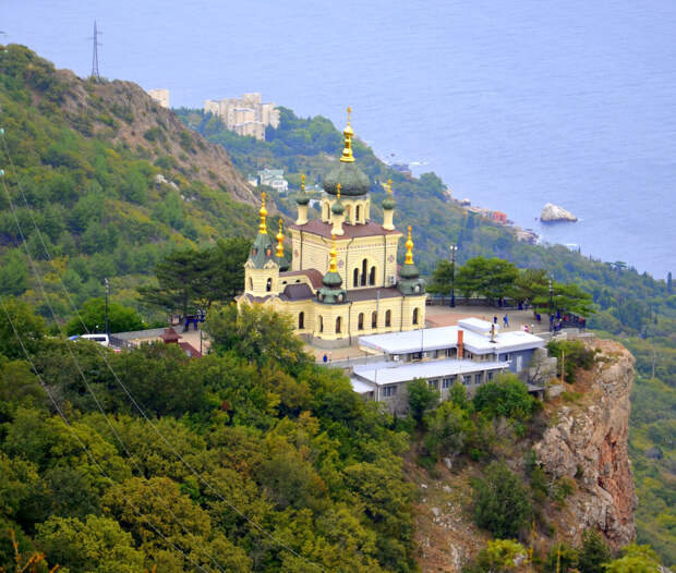 06.12.21==Многие видели Форосскую церковь в Крыму. Но не все знают, через какие ужасы она прошла.