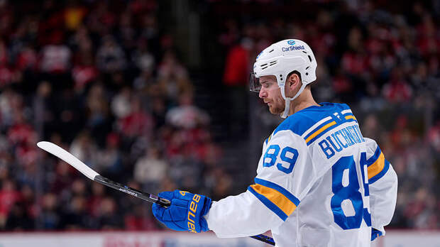 Гол и передача Бучневича не спасли «Сент-Луис» от поражения в матче с «Далласом»