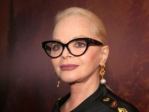 Ларисе Долиной грозит выселение с дачного участка и ущерб в 2 миллиона рублей