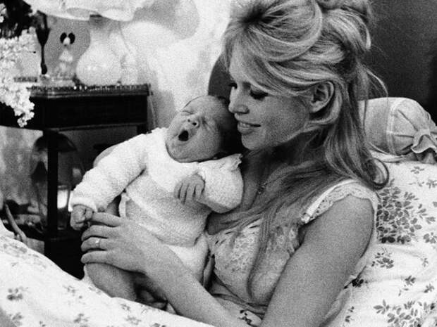 Paris Match: поместье Брижит Бардо за 30 млн евро в Сен-Тропе перейдет ее сыну