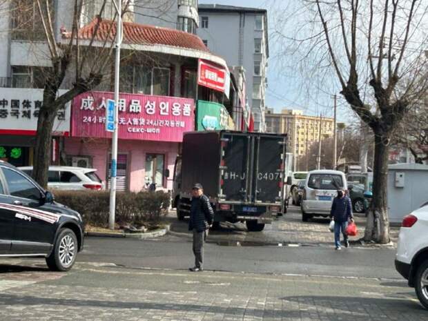 Туалетная бумага в багаже: приморцы штурмуют магазины Хуньчуня