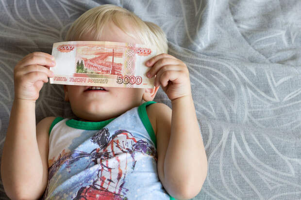 Педагог Модель: карманные деньги можно давать ребенку после 6-7 лет