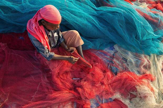 Картинки по запросу Индия рыбаки пластик дороги