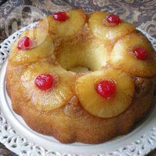 Фото рецепта: Пирог с консервированными ананасами