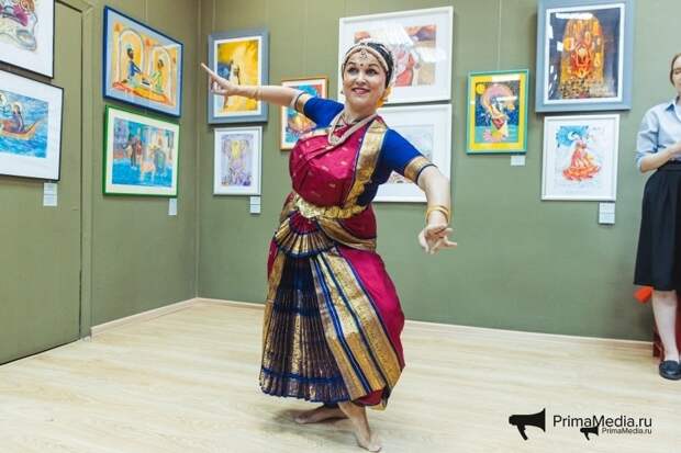 Индийские танцы во Владивостоке
