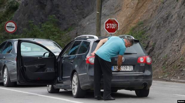 Войны пока не будет: Белград и Приштина договорились о автомобильных номерах косовских сербов